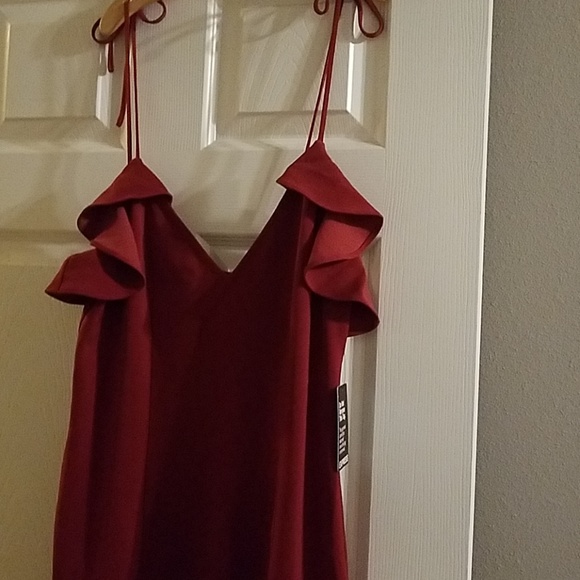 EXPRESS RUFFLE DRESS - Picture 2 of 8